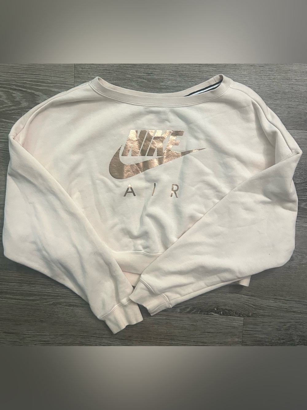 Nike Women's Light Pink Crewneck Sweatshirt with Metallic Logo